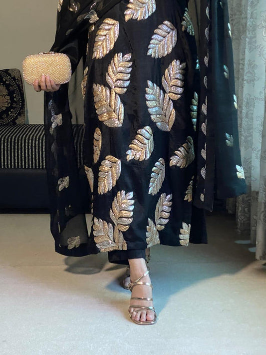 Zirwa Embroidered 3pc